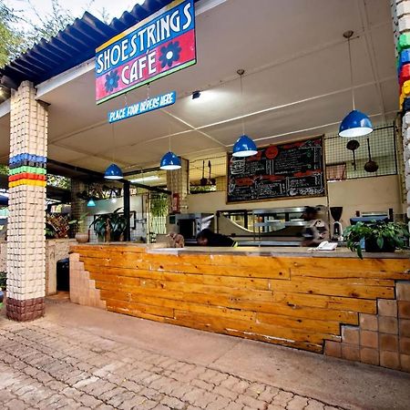 Shoestrings Backpackers Lodge Vic Falls Victoria Falls Exterior photo